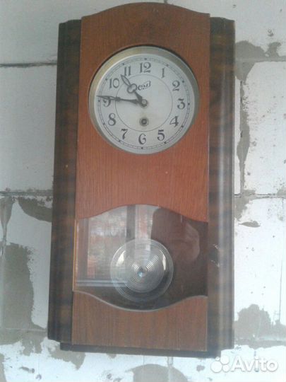 Старинные настенные часы