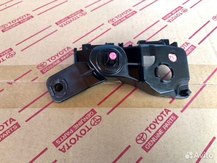 Кронштейн бампера передний левый Lexus Es