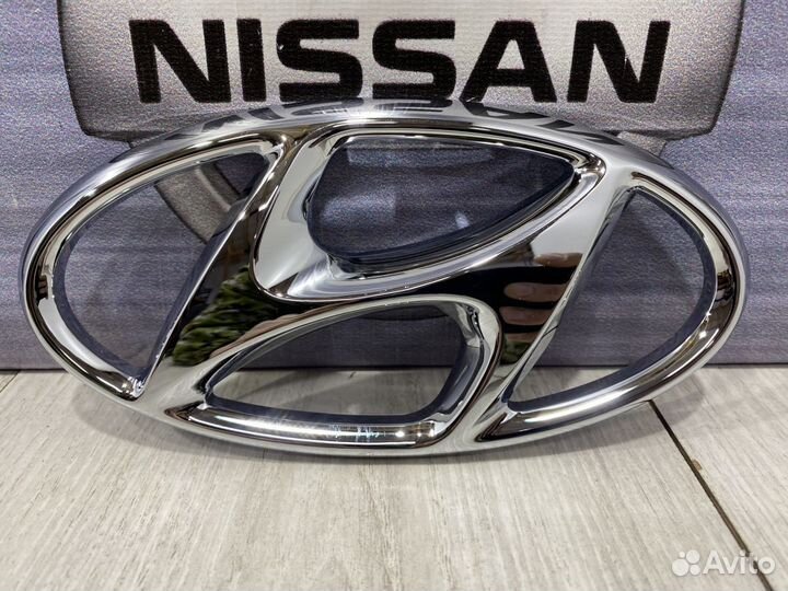 Эмблема перед Значок Hyundai solaris