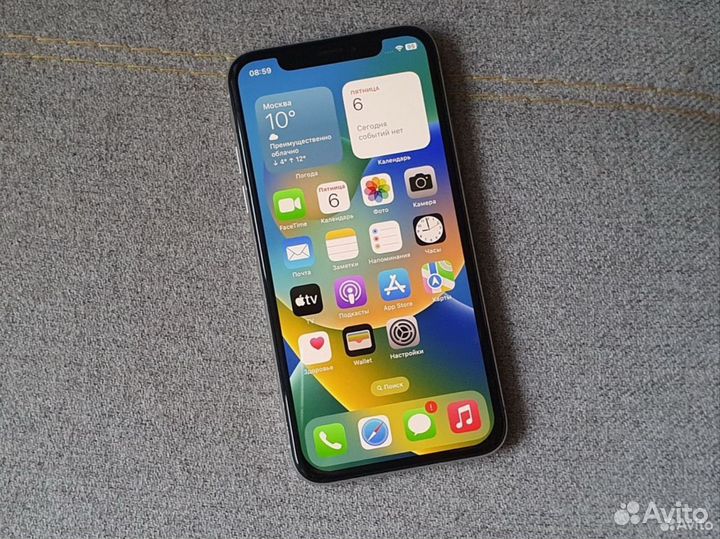 iPhone X, 64 ГБ