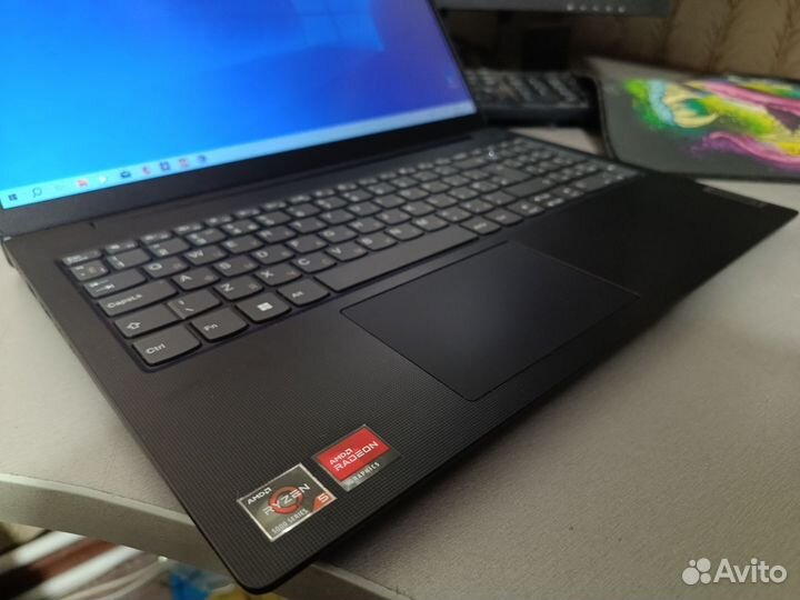 Lenovo: 15.6Fhd Ryzen 5:12x4ghz RxVega7, 20gb, Ssd