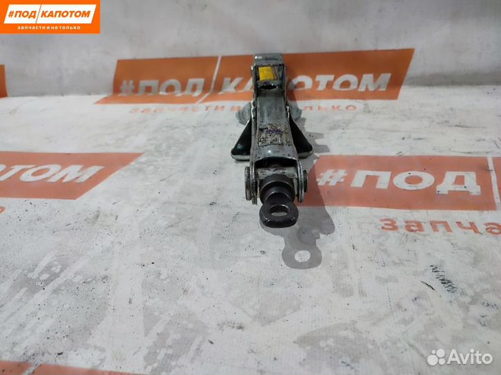 Домкрат Mitsubishi Delica D:5 2008