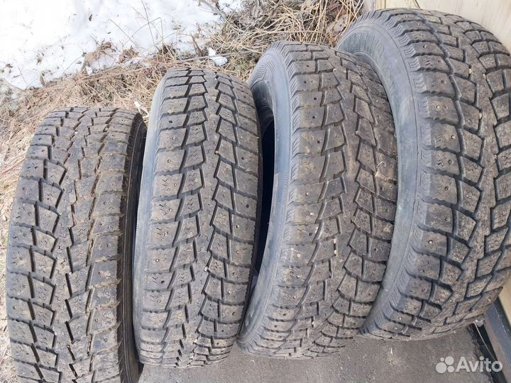 Kumho Power Grip KC11 245/75 R16