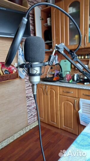 Студийный микрофон BM800