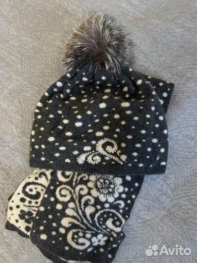 Комплект шапка и шарф для девочки