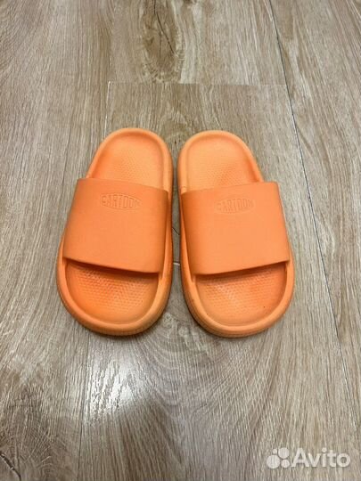 Шлепанцы Cartoon на стопу 27 размер 17,5см