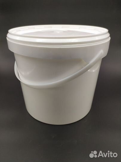 Пластиковая тара ведра банки