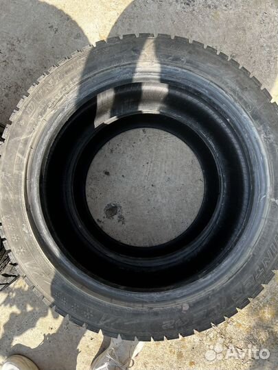 Dunlop SP Winter Ice 02 245/45 R17 99T