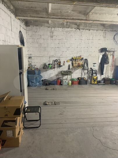 Гараж, > 30 м²