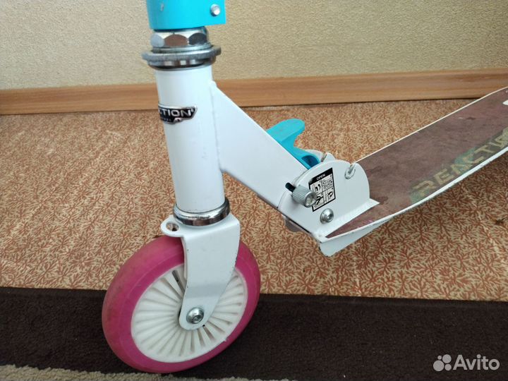 Самокат детский двухколесный для девочки б/у