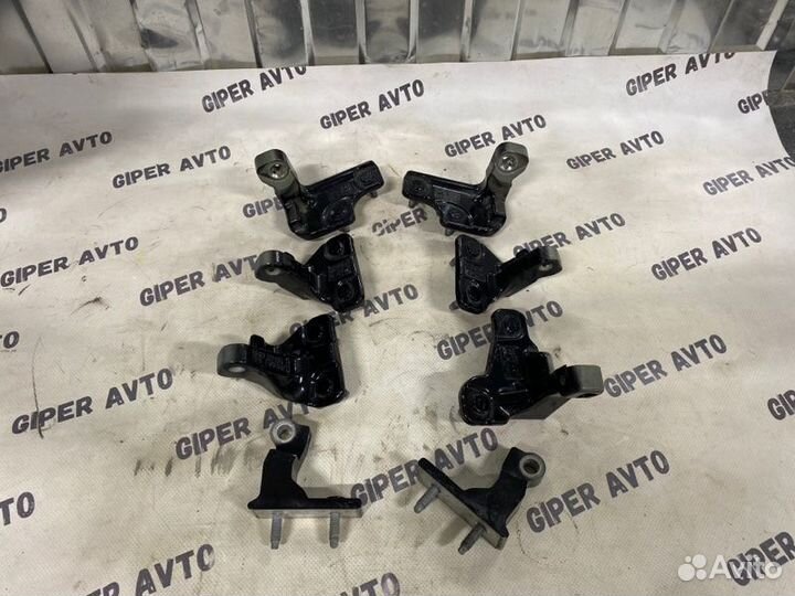 Петля двери Mercedes-Benz C-Class S205 651.920