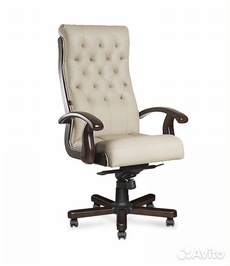 Офисное кресло руководителя