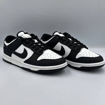 Женские кроссовки Nike Dunk Low черно-белые