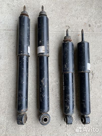 Амортизатор Mitsubishi Pajero 2