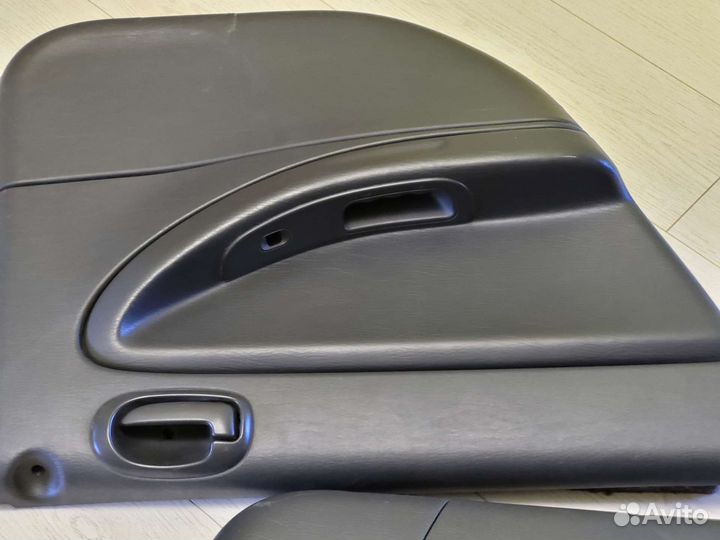 Обшивка дверей Chrysler Sebring