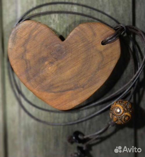 Украшения из дерева кулон