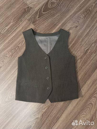 Жилет школьный на мальчика фирма «Николь», серый