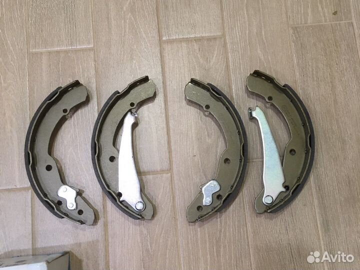 Колодки тормозные задние