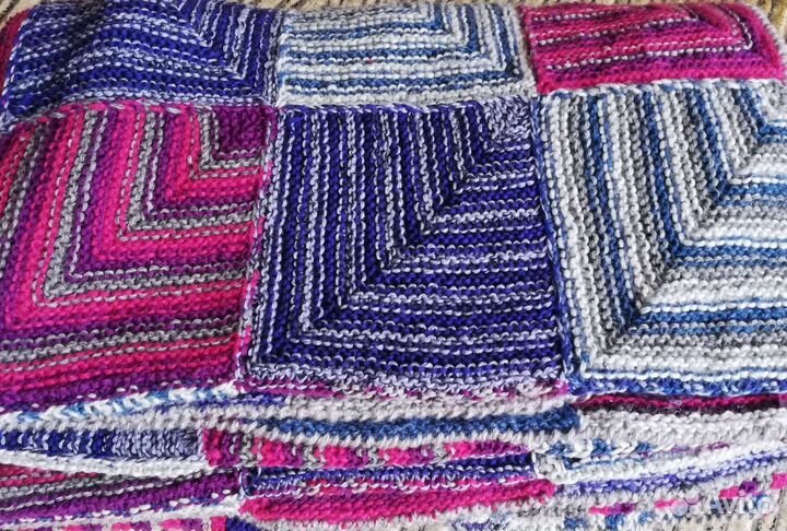 Новые пледы ручной вязки в наличии