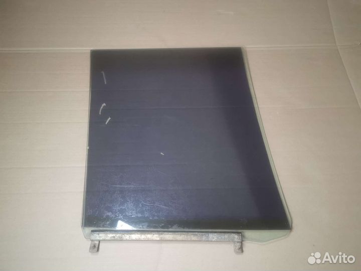 Стекло двери задней левой Toyota RAV4 1995-2000