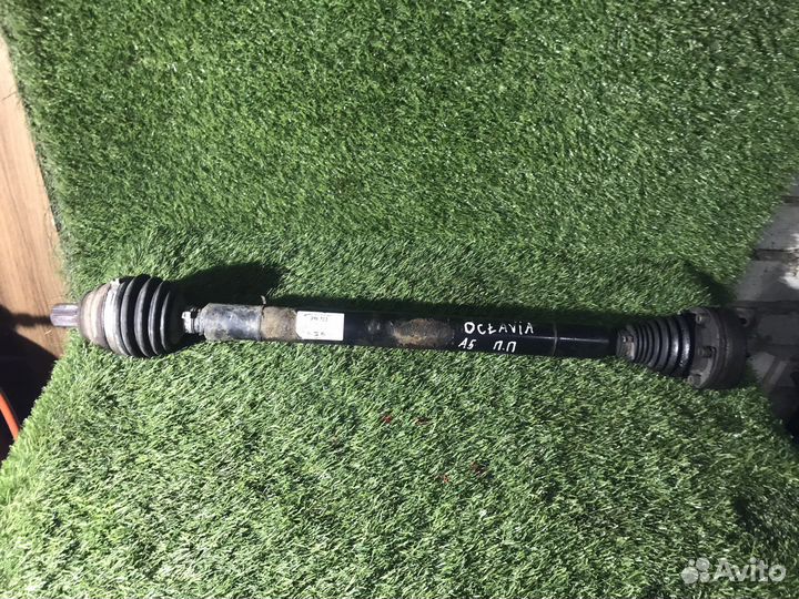 Привод правый Skoda Octavia A5