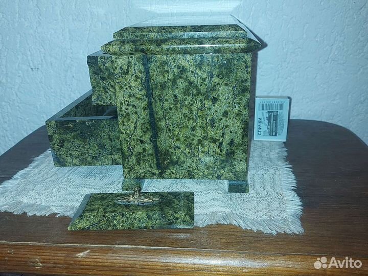 Шкатулка. Змеевик. 50-60 гг