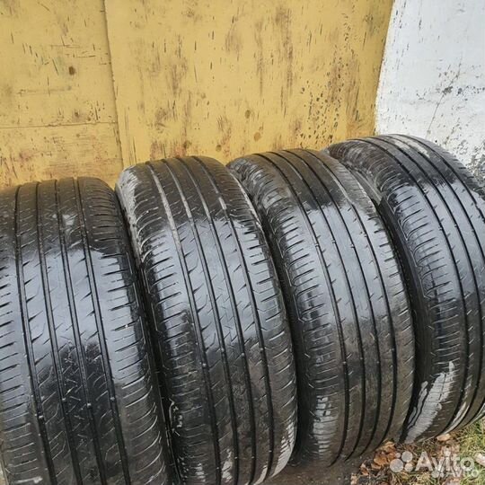 Goodyear EfficientGrip Performance 225/55 R19