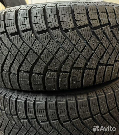 Pirelli Ice Zero FR 235/55 R19 105H