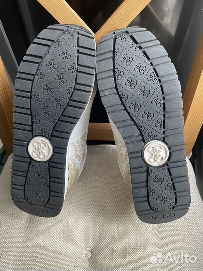 Guess кроссовки