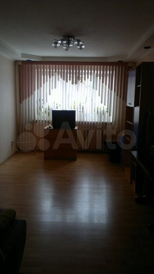 2-к. квартира, 60 м², 1/9 эт.