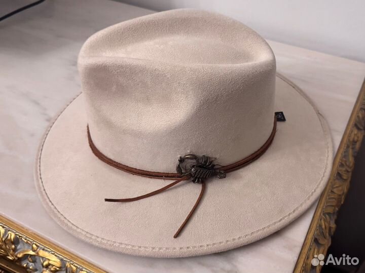 Шляпа ручной работы