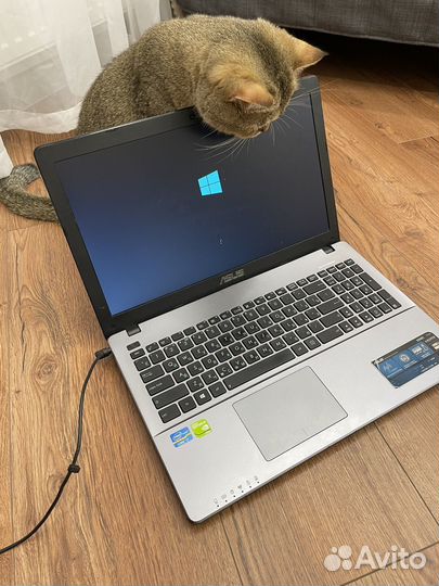 Ноутбук asus X550C intel core i7