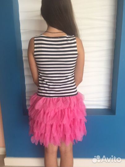 Платье нарядное, летнее для девочки р.134