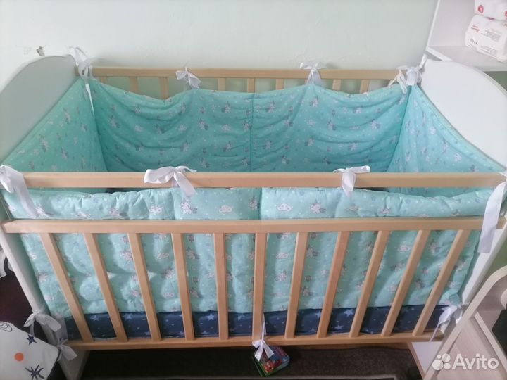 Детская кроватка