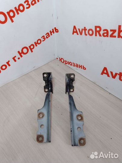 Петли капота Mitsubishi Lancer Cedia