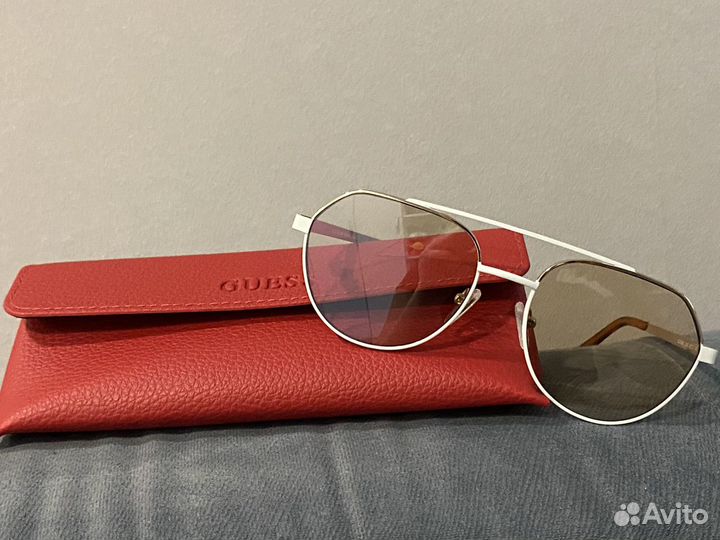 Очки Guess
