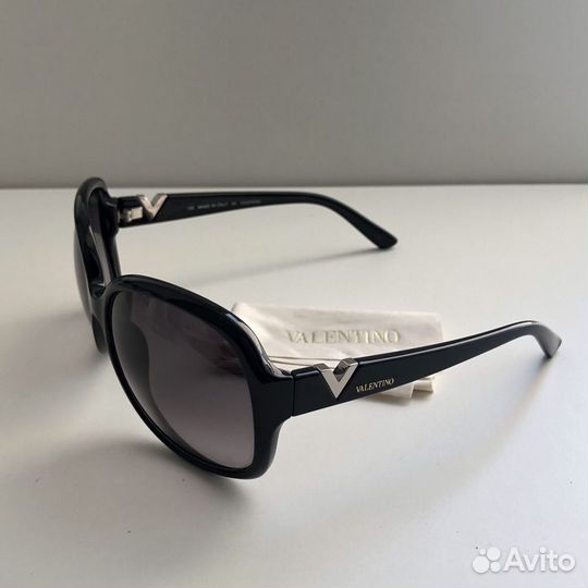 Очки солнцезащитные Valentino, Carter’s