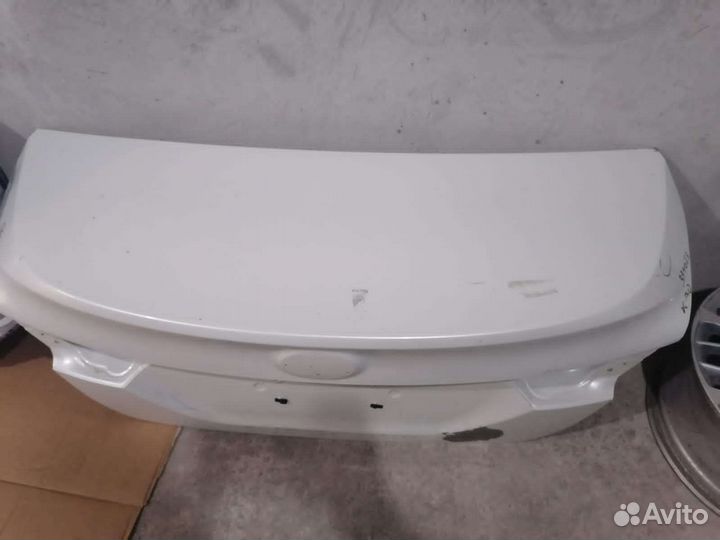 Крышка багажника на toyota camry 70