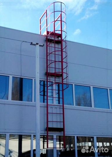 Пожарная лестница металлическая
