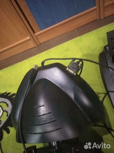 Игровой руль с педалями