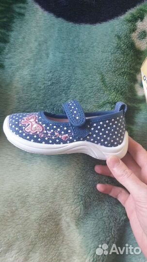Туфли для девочки 22размер новые