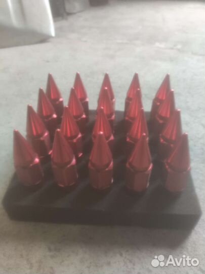 Колесные гайки шипы