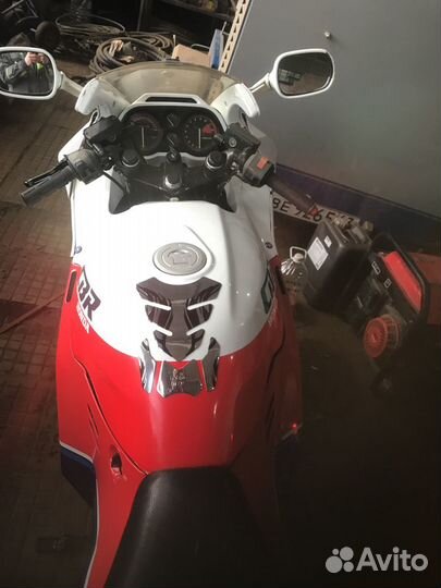Мотоцикл Honda CBR 1000 F