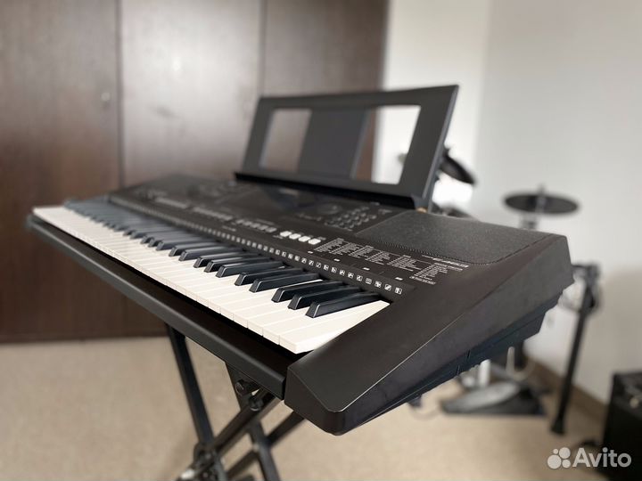 Синтезатор Yamaha PSR-E463