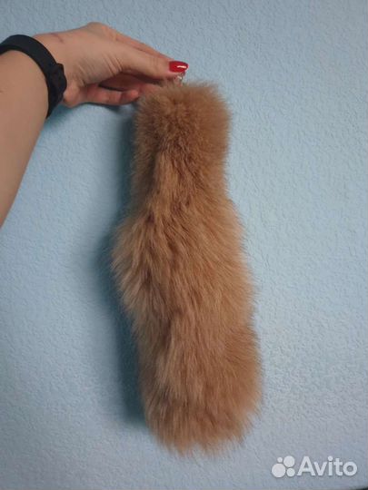 Хвост на карабинчике