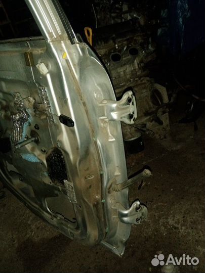 Дверь задняя левая Mitsubishi Carisma 4G92 2002