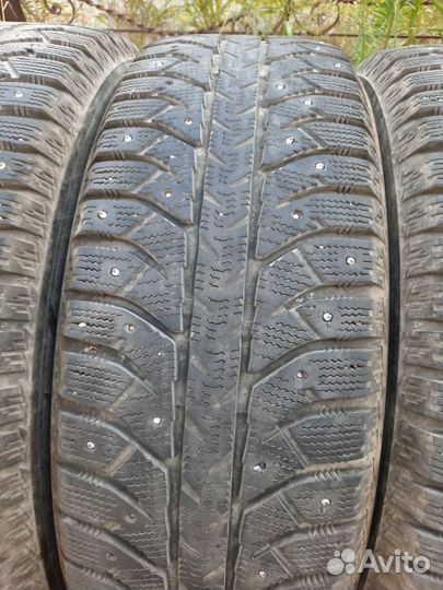 Bridgestone Ice Cruiser 7000 225/65 R17