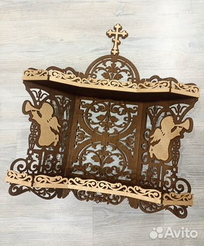 Полка для икон, иконостас