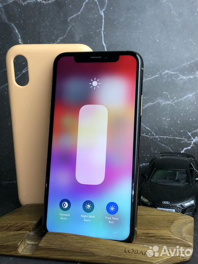iPhone Xs, 64 ГБ