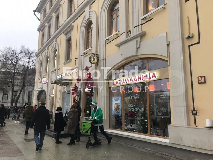 Сдам торговое помещение, 303 м²